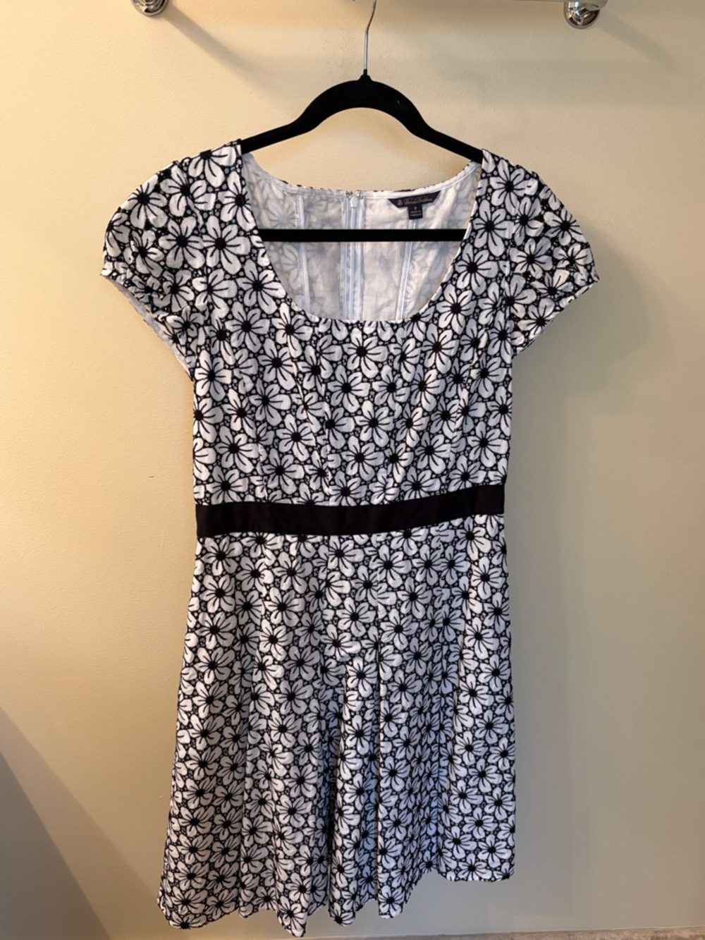 Brooks Brothers Black and White Floral Fit-and-Flare Midi Dress